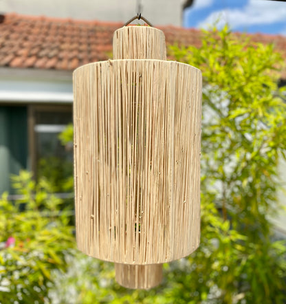 Suspension en raphia