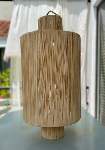 Suspension en raphia