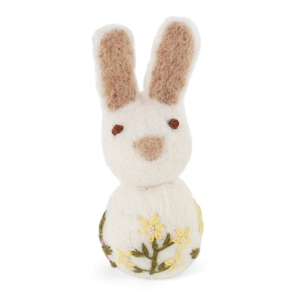 Petit lapin brodé de fleurs